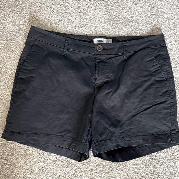 Old Navy Pants - Old Navy black shorts size 10